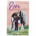 Evi praat met paarden